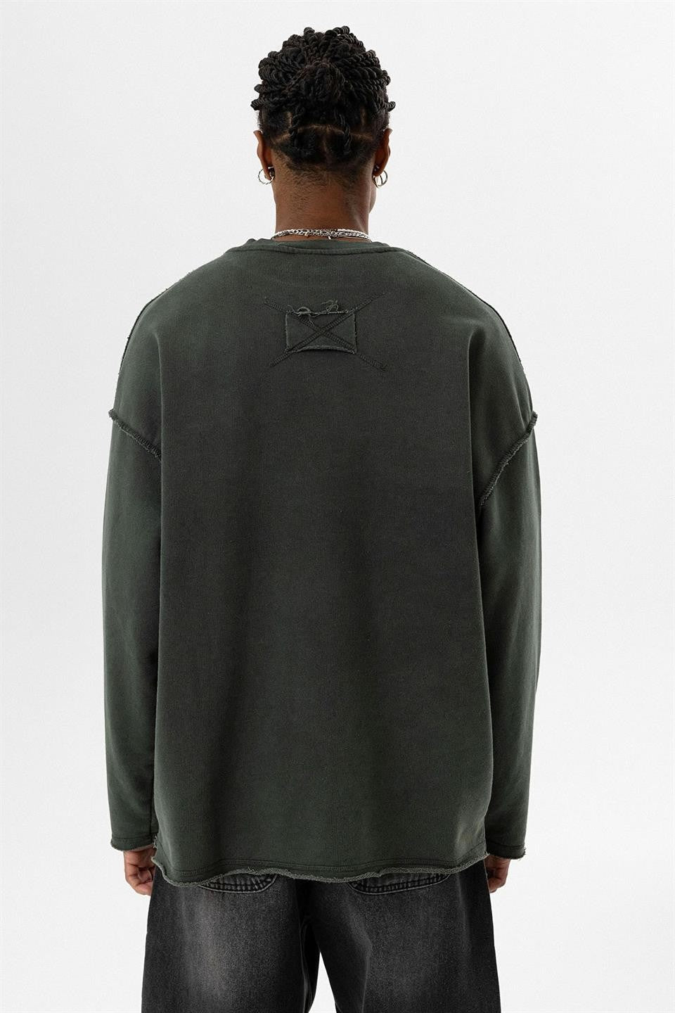 Yıkamalı Sırt Detaylı Oversize Sweatshirt