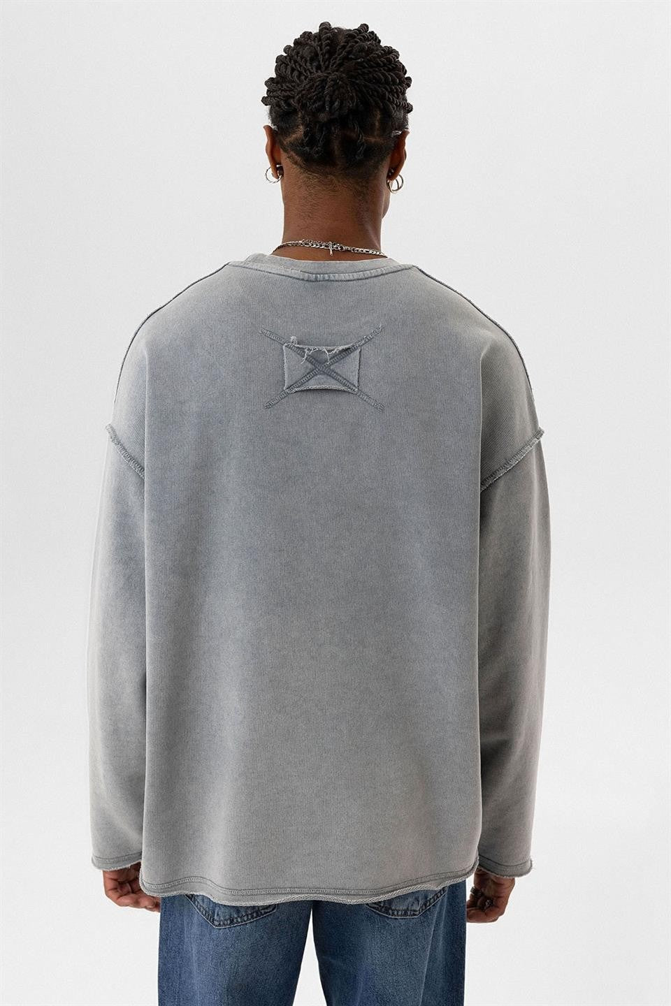 Yıkamalı Sırt Detaylı Oversize Sweatshirt