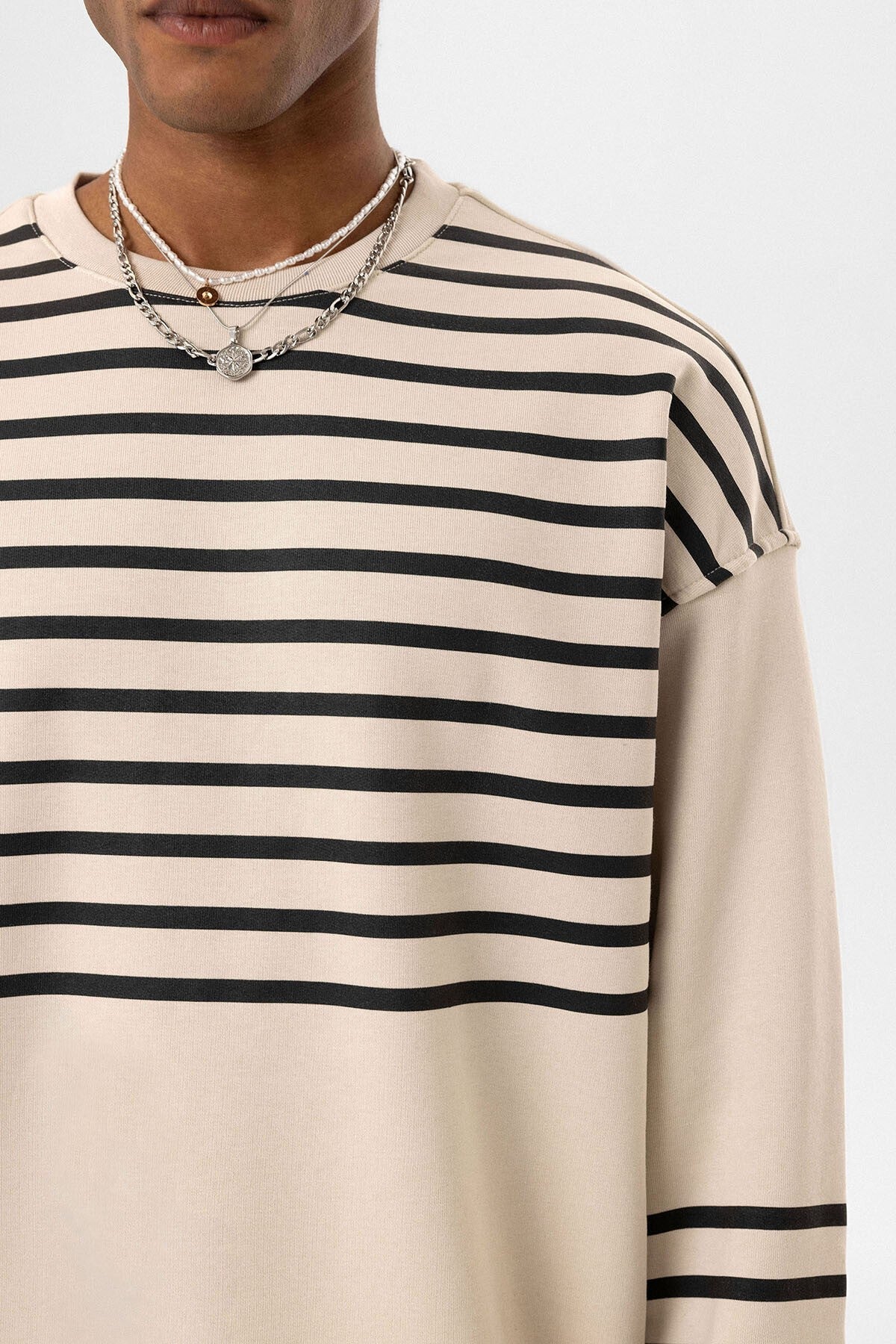 Çizgili Şerit Detaylı Oversize Sweatshirt