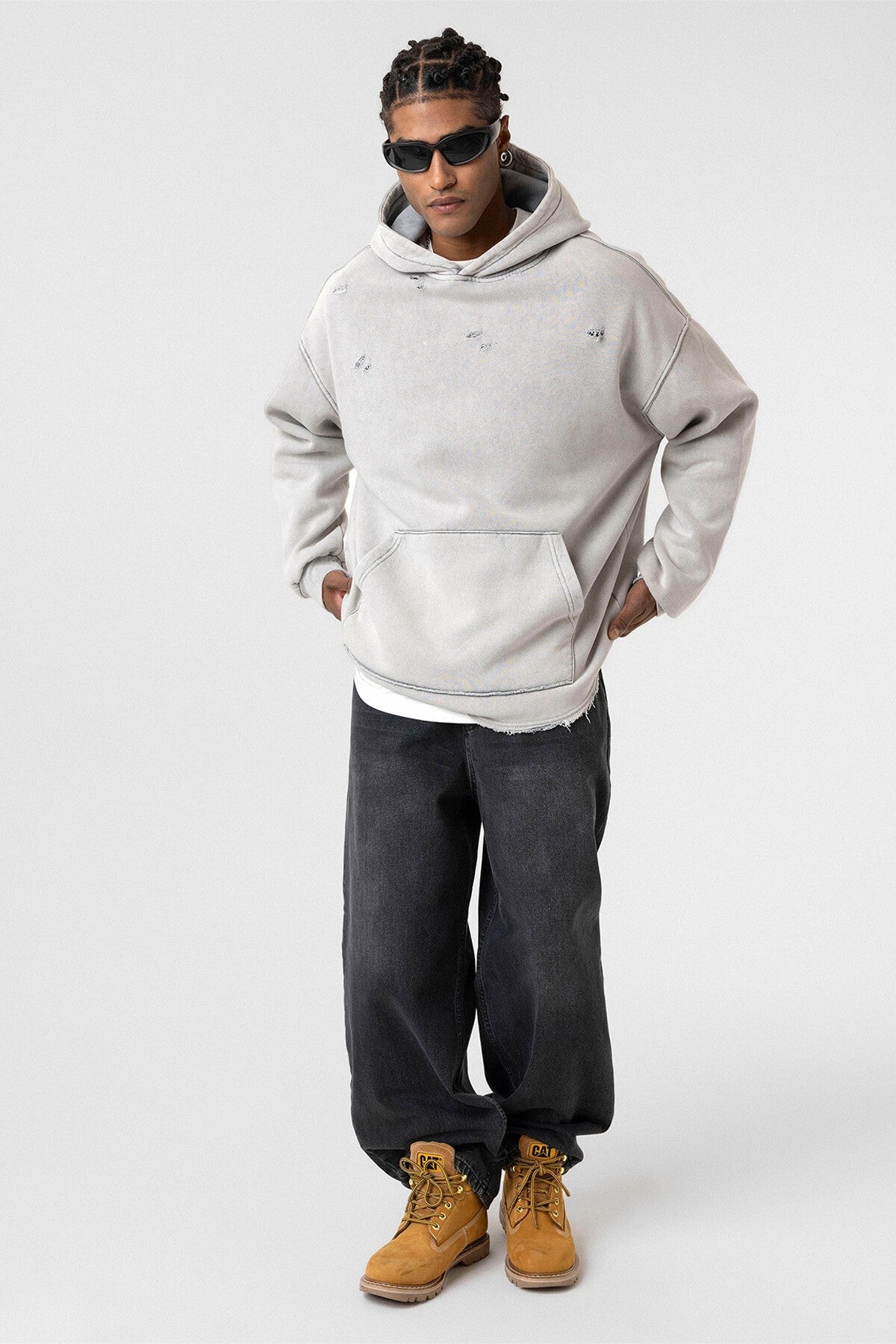 Yıkamalı Yırtık Detaylı Oversize Sweatshirt
