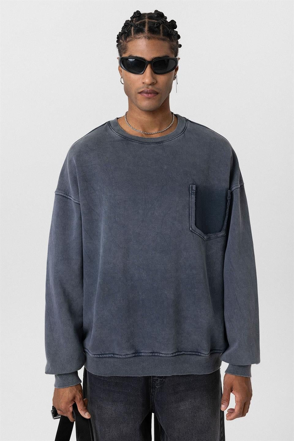 Yıkamalı Cep Detaylı Oversize Sweatshirt