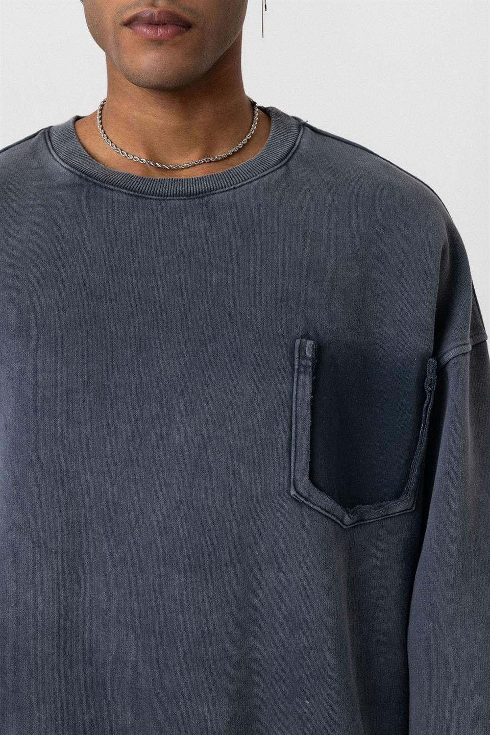 Yıkamalı Cep Detaylı Oversize Sweatshirt