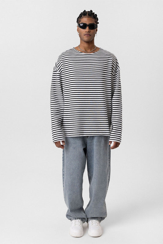 Yaka Detaylı Oversize Sweatshirt