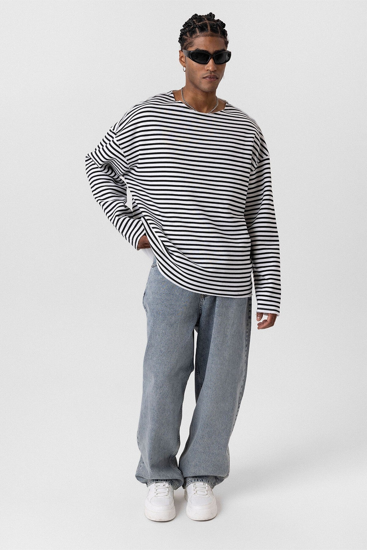 Yaka Detaylı Oversize Sweatshirt