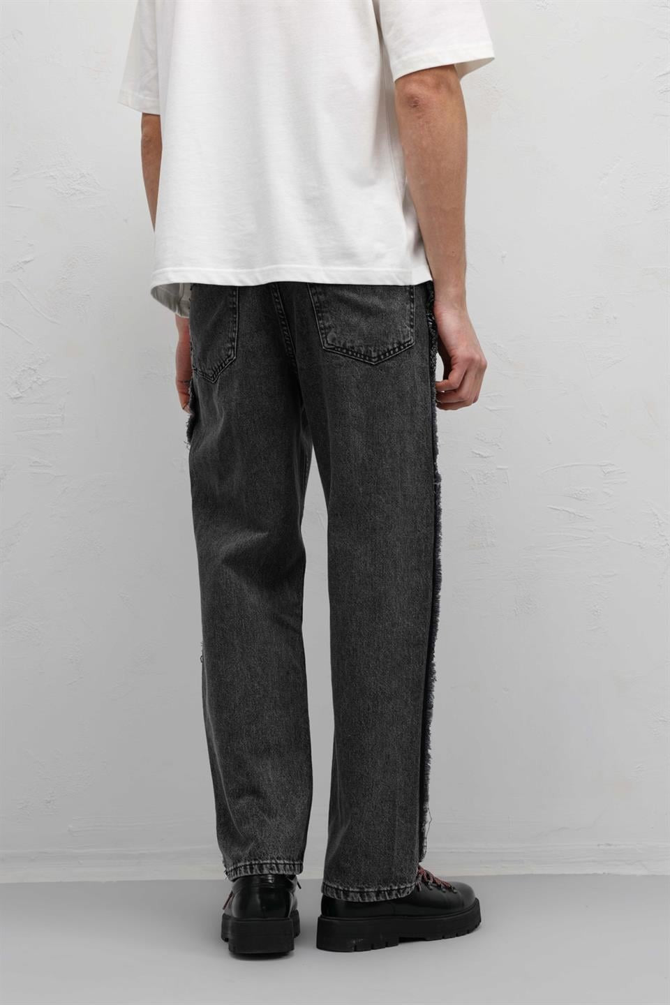 Yan Dikiş Detaylı Baggy Jean