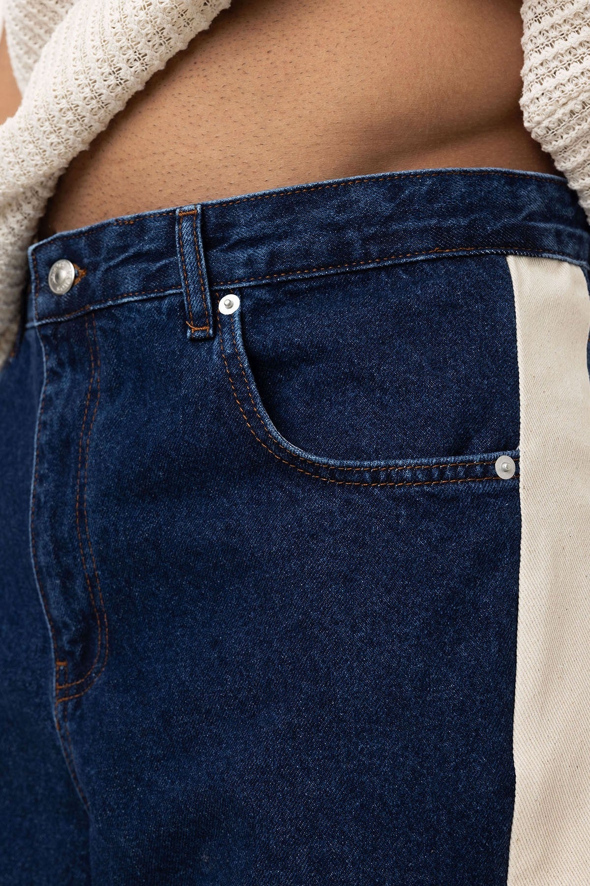 Yan Şeritli Baggy Fit Jean