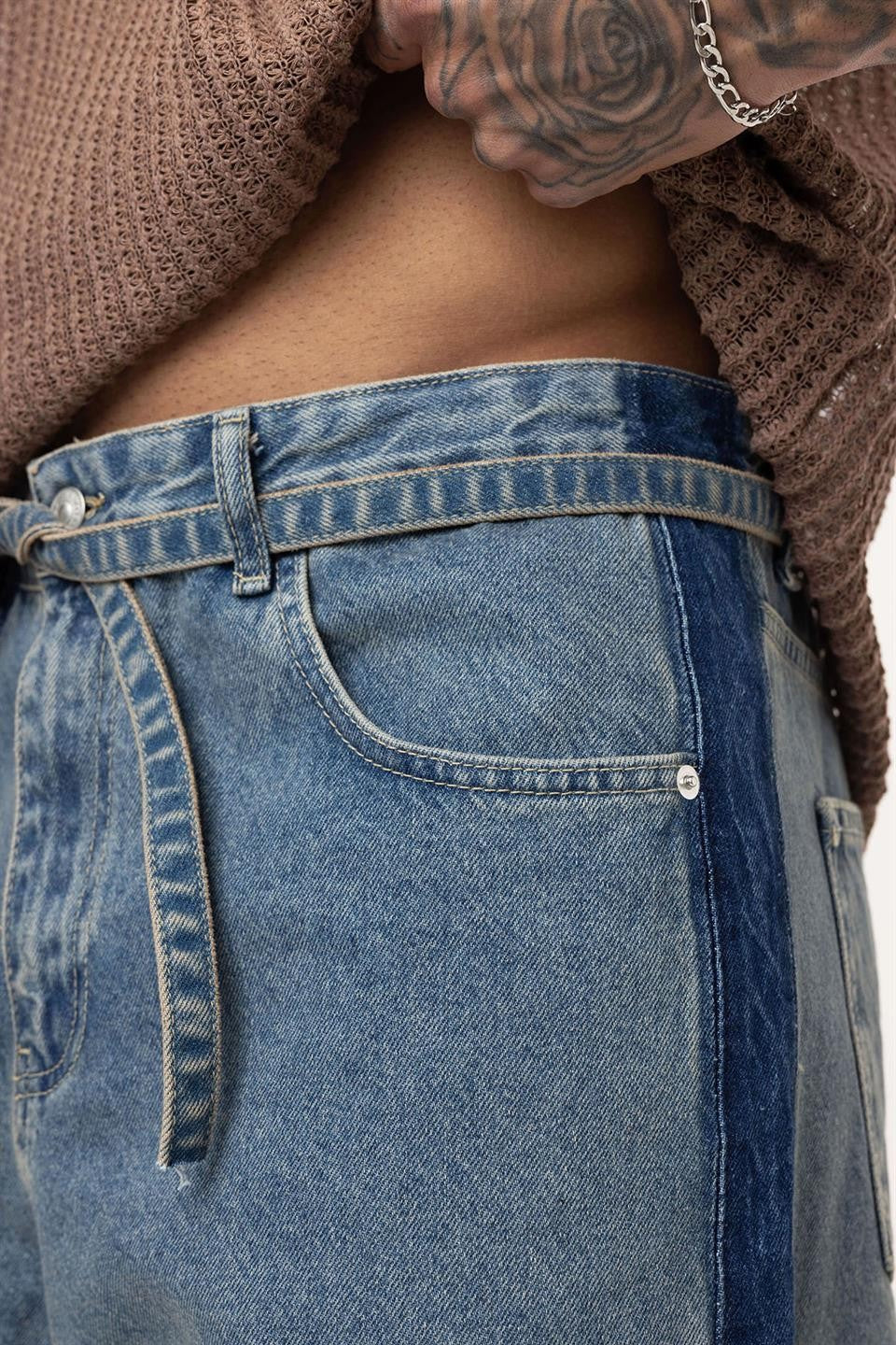 Kemer Detaylı Şeritli Baggy Jean