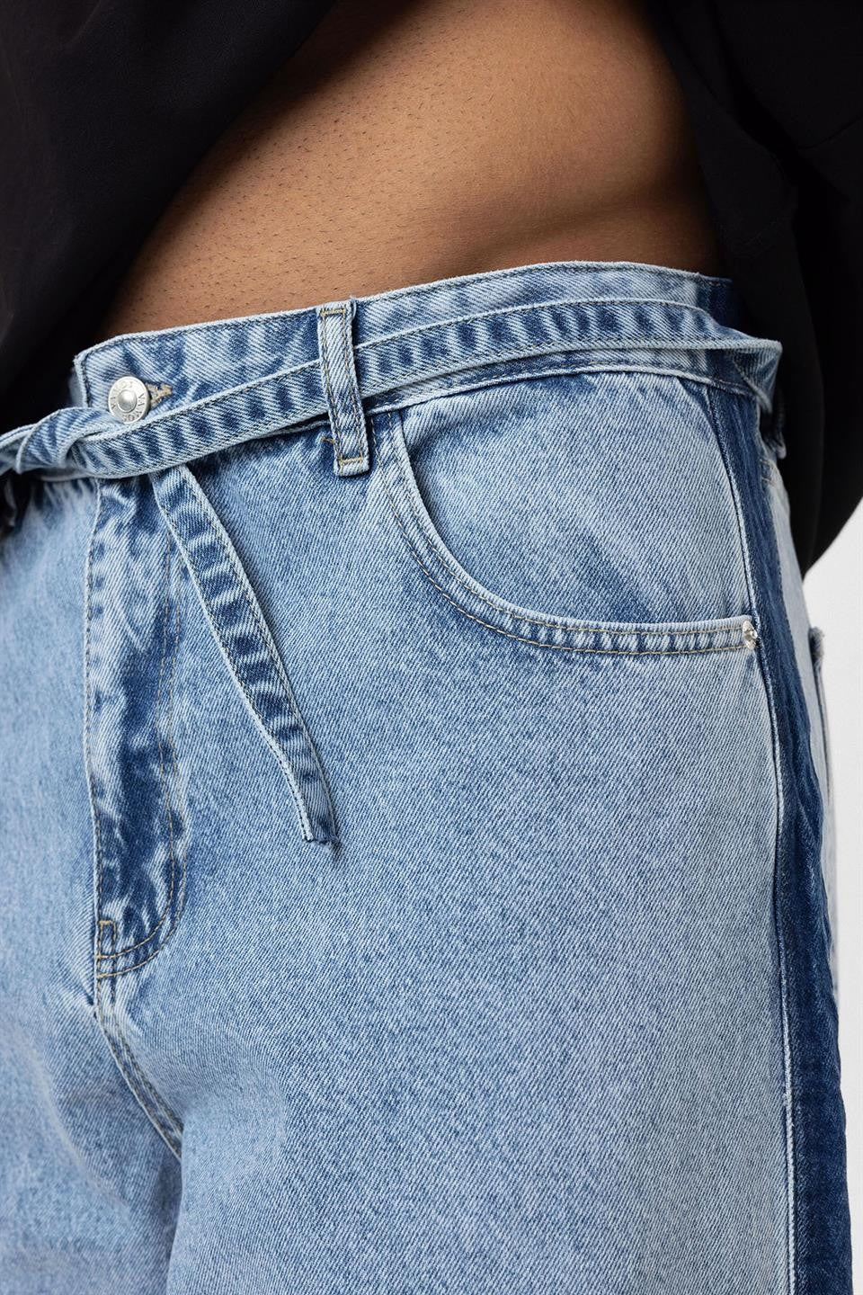 Kemer Detaylı Şeritli Baggy Jean