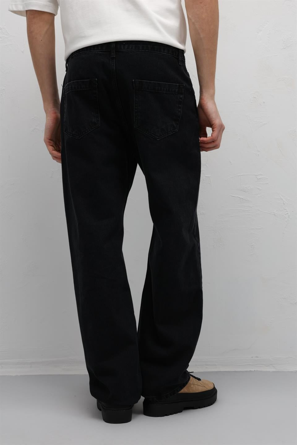 Dikiş Detaylı Relaxed Fit Jean