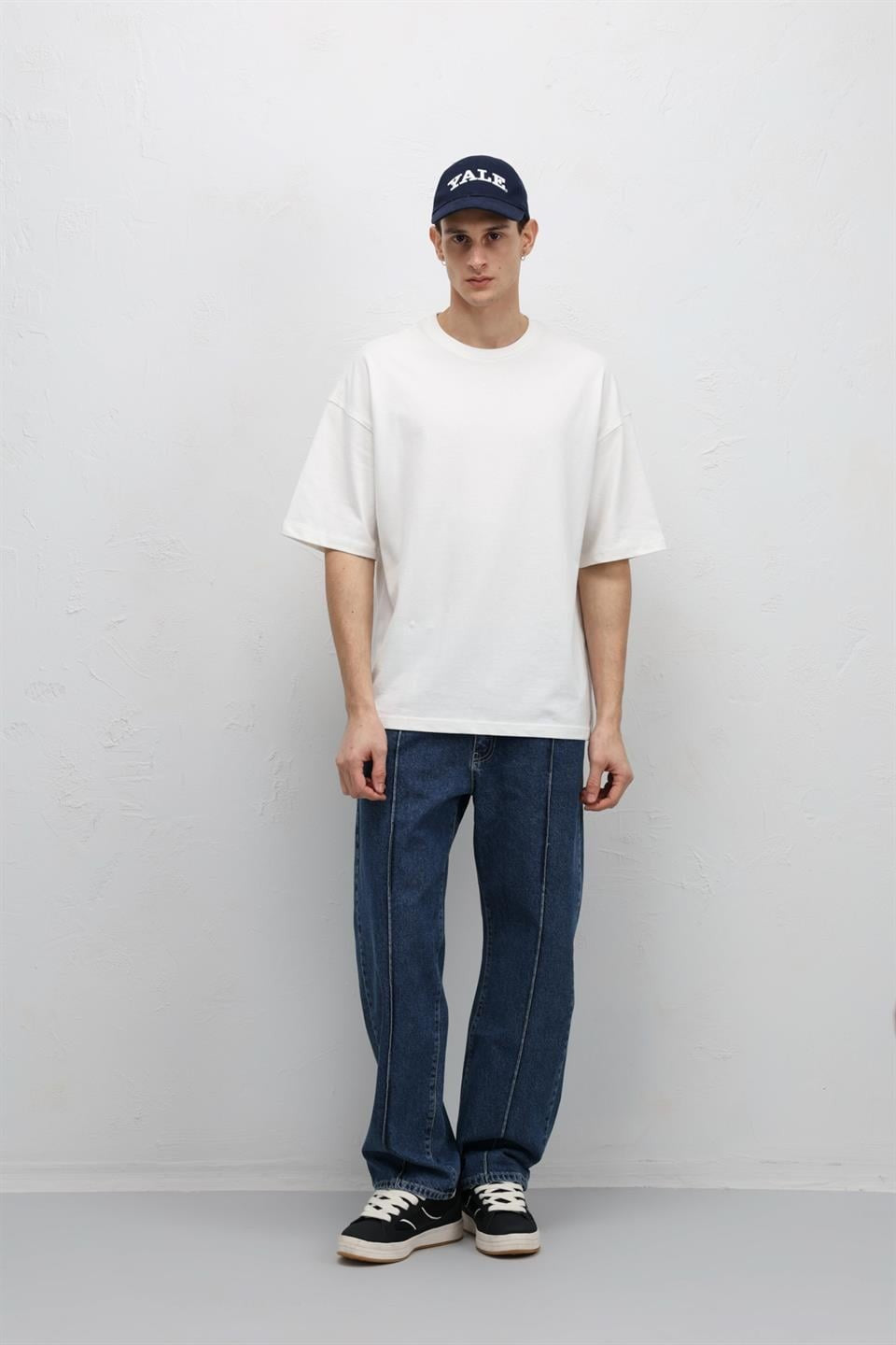 Dikiş Detaylı Relaxed Fit Jean