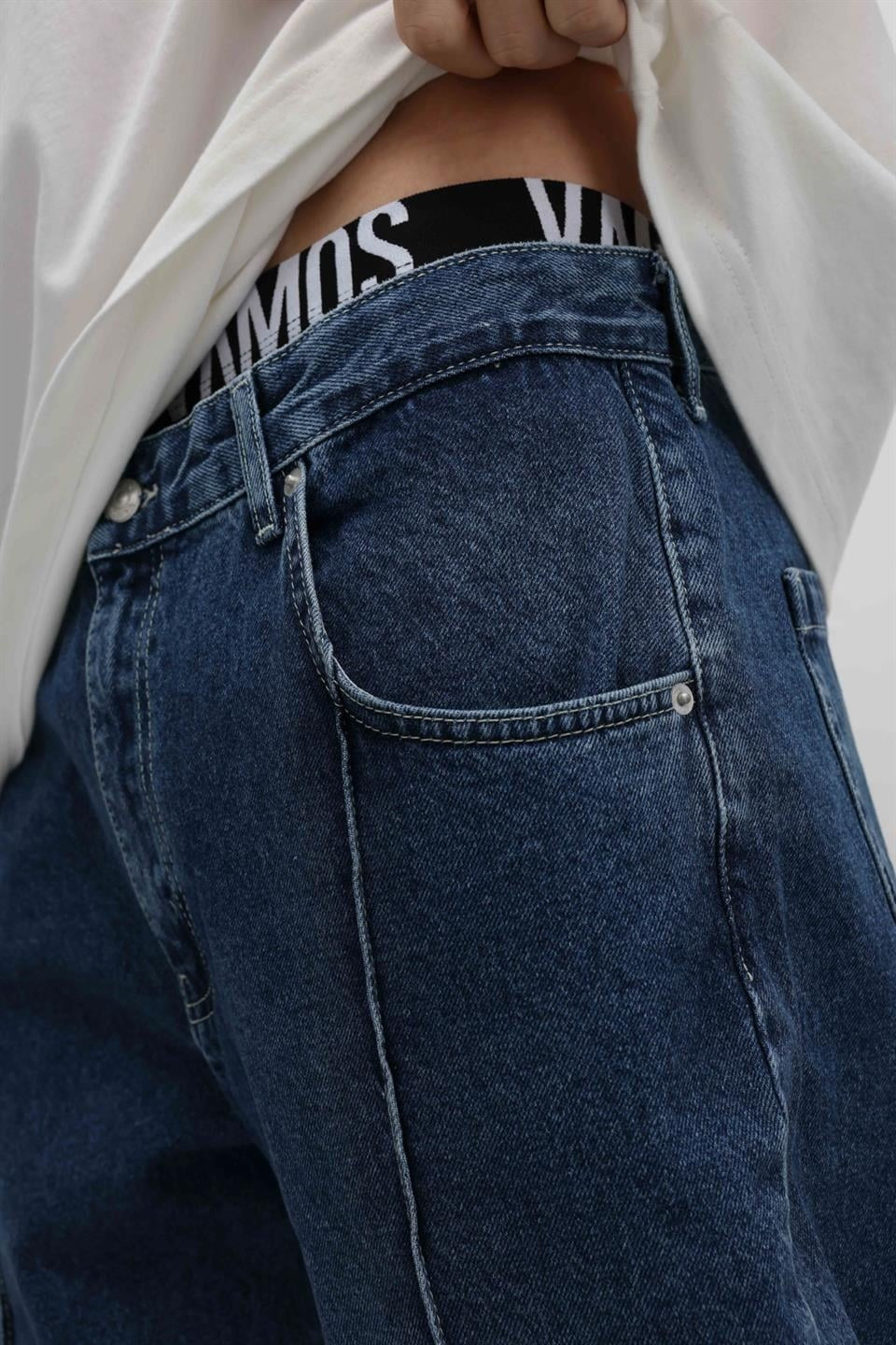 Dikiş Detaylı Relaxed Fit Jean