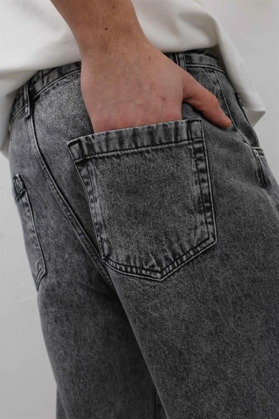 Dikiş Detaylı Relaxed Fit Jean