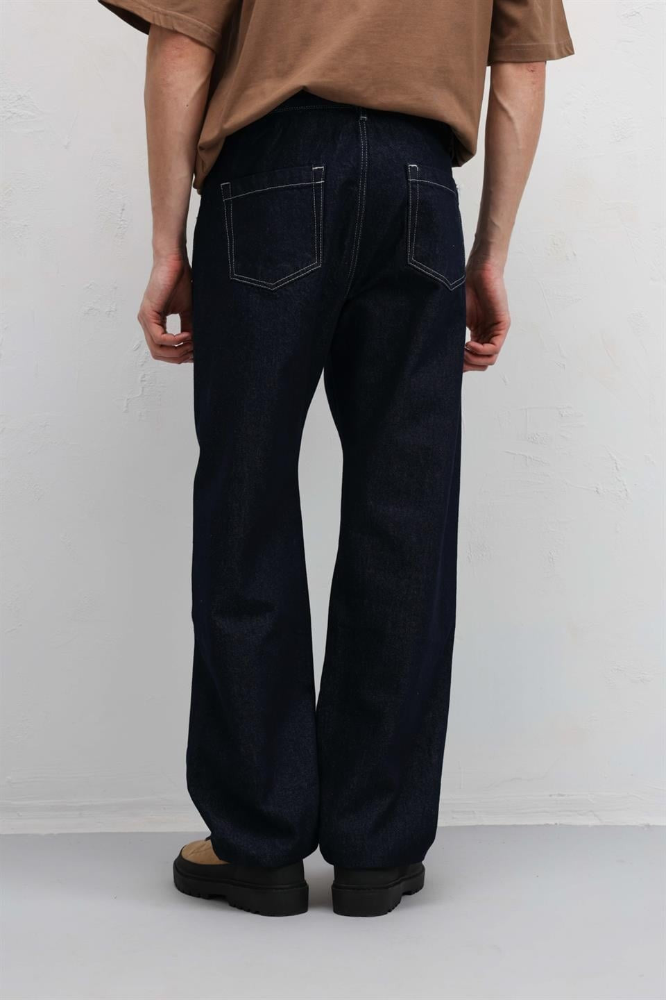 Dikiş Detaylı Relaxed Fit Jean