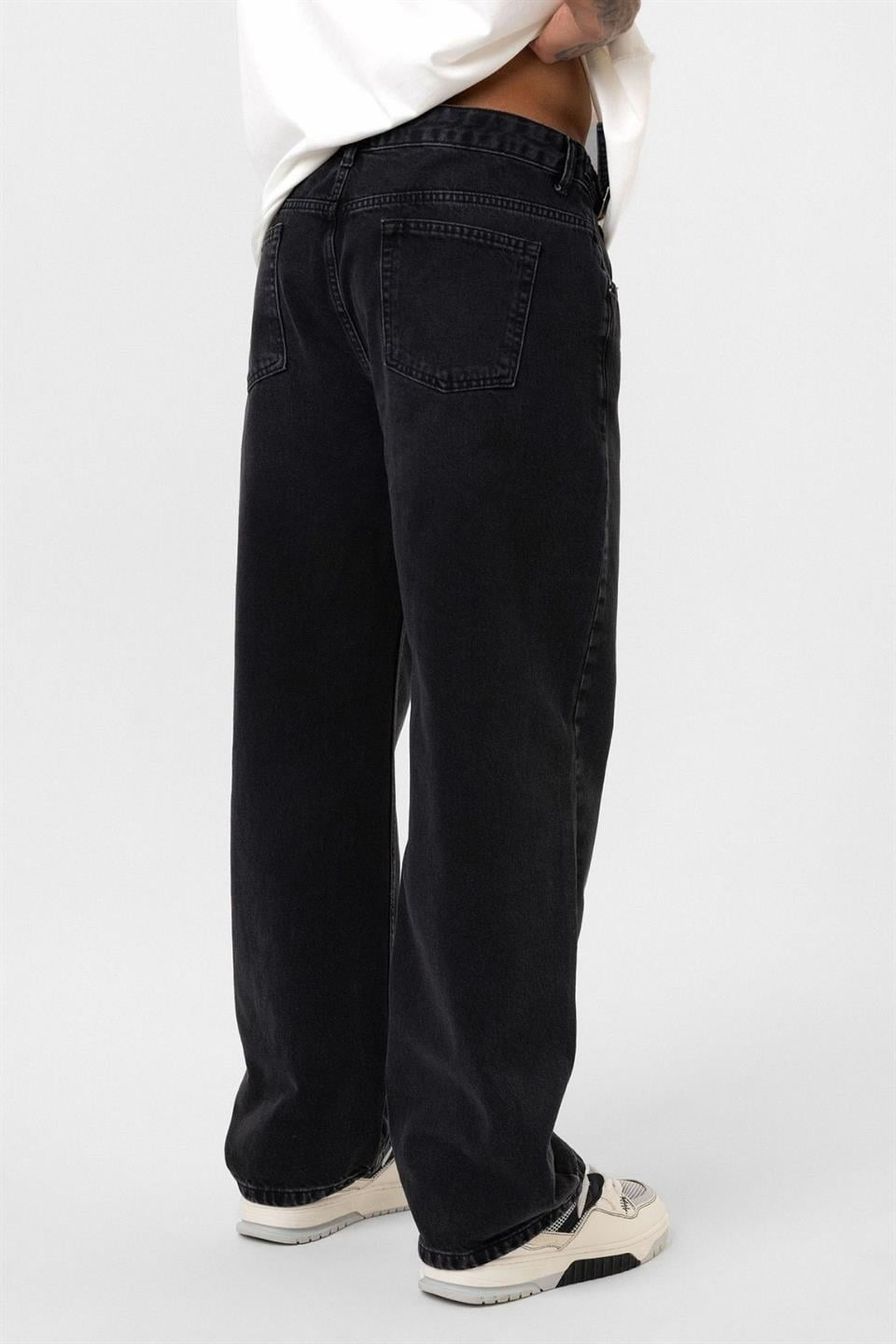 Relaxed Fit Jean