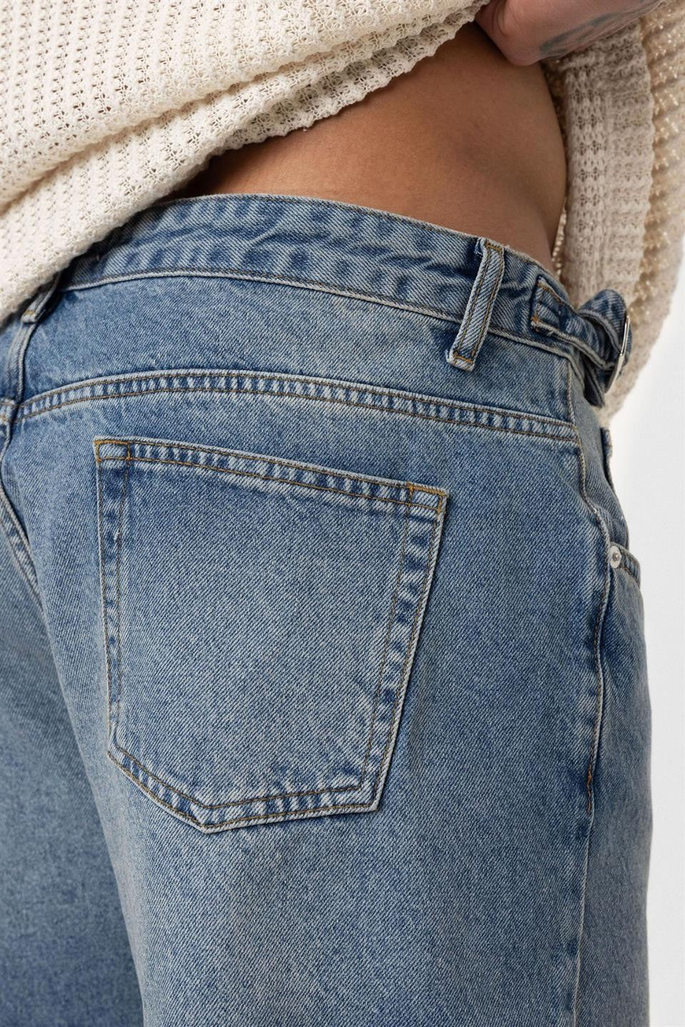 Relaxed Fit Jean