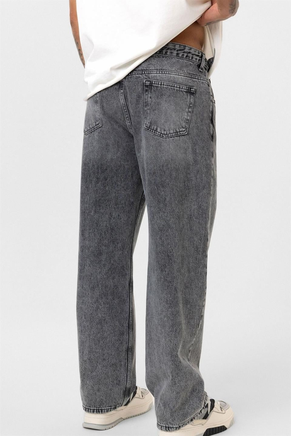 Relaxed Fit Jean