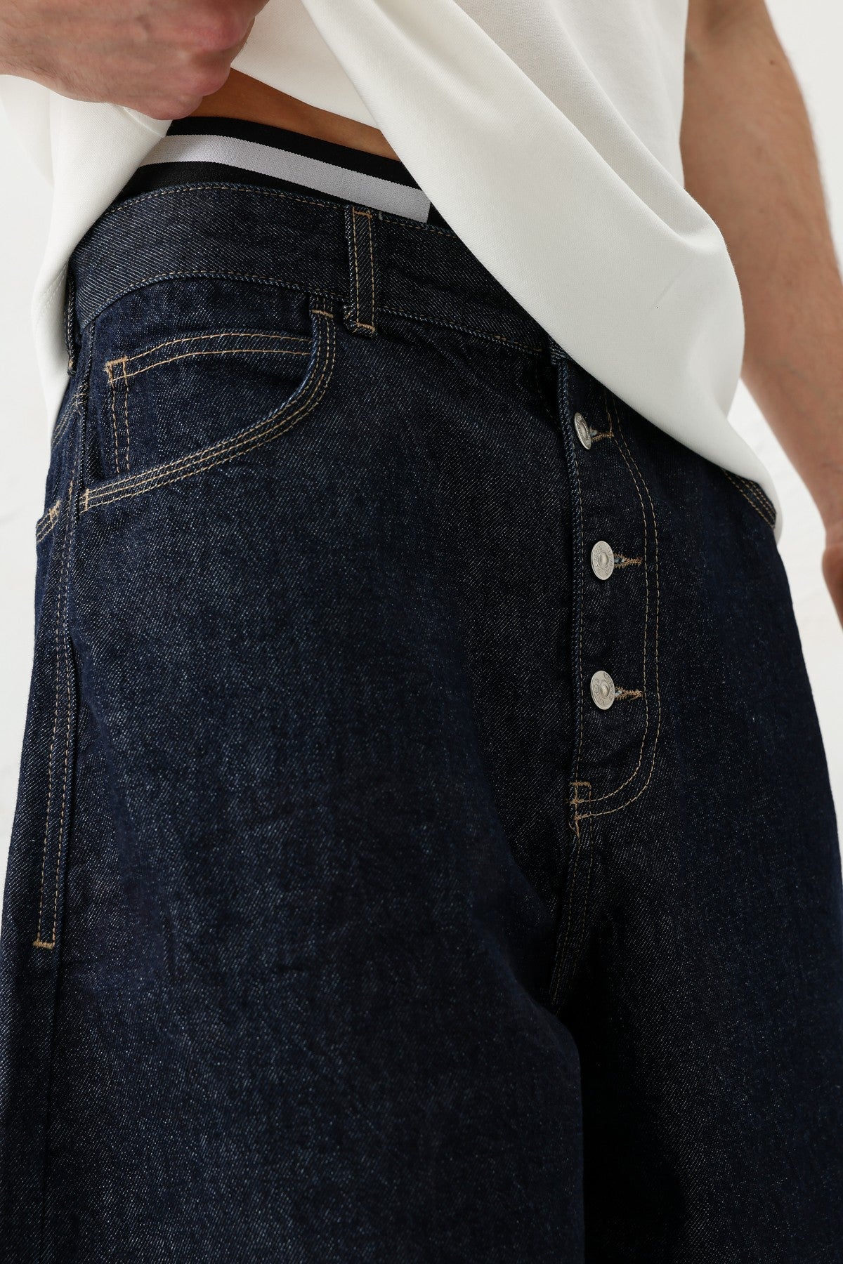 Barrel Fit Jeans