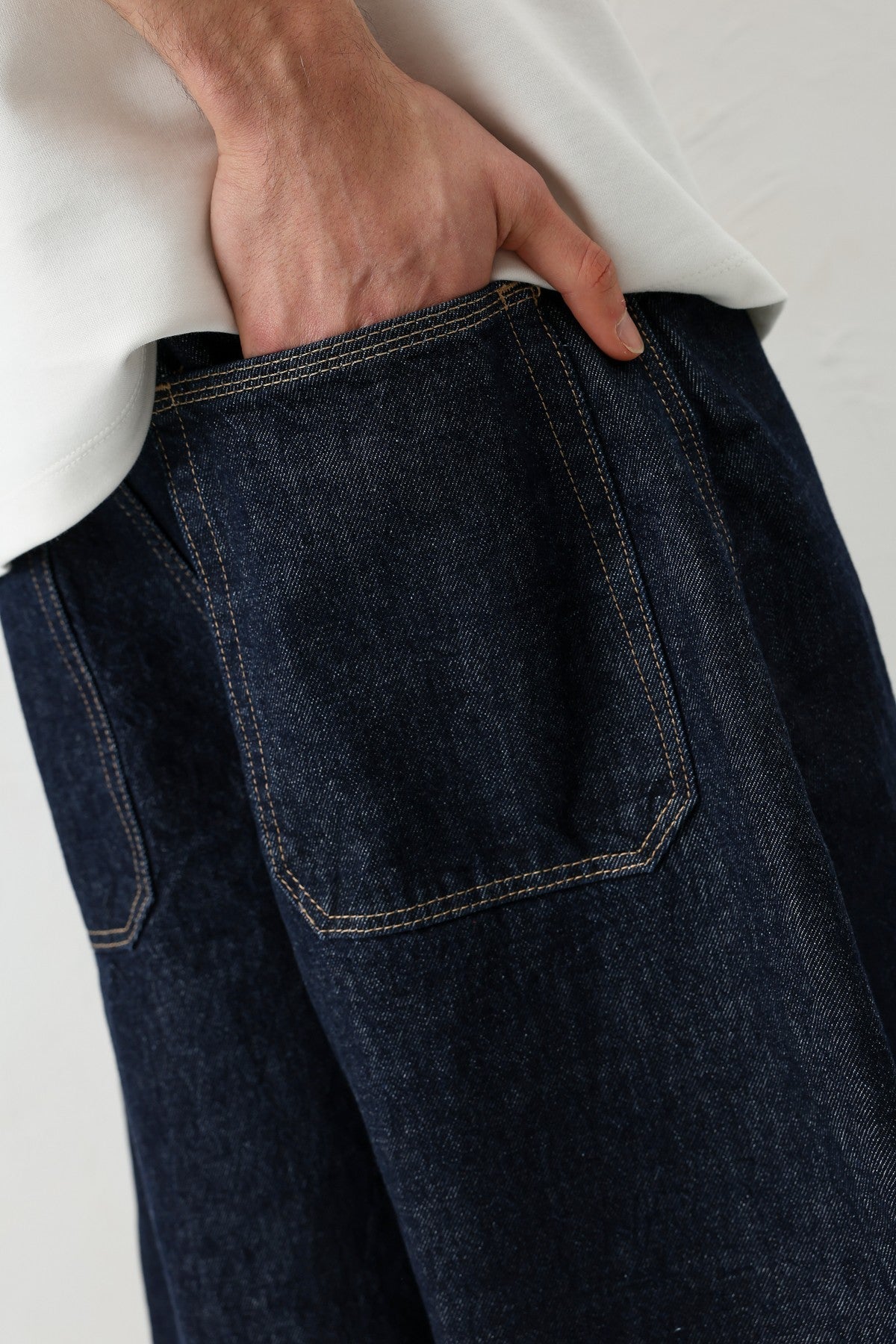 Barrel Fit Jeans