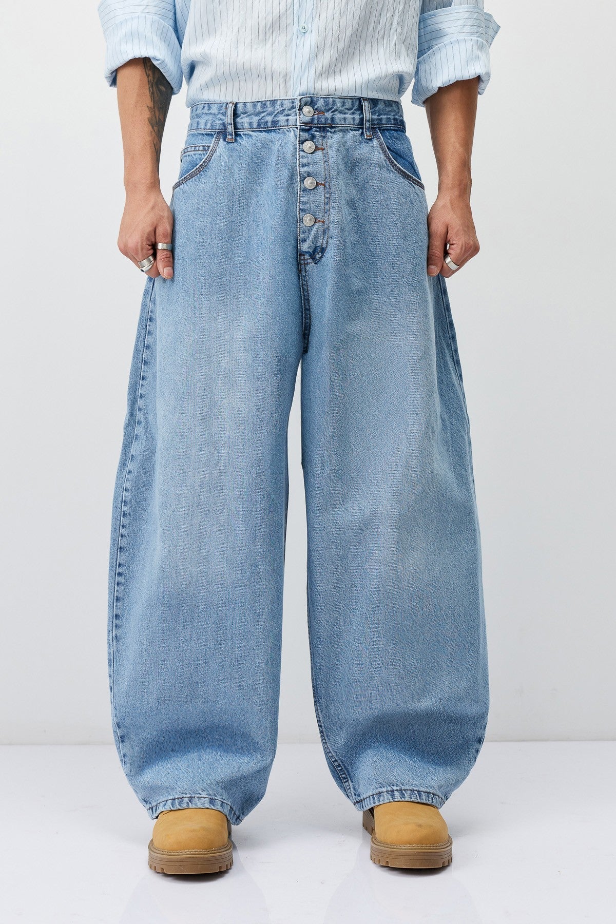 Barrel Fit Jeans