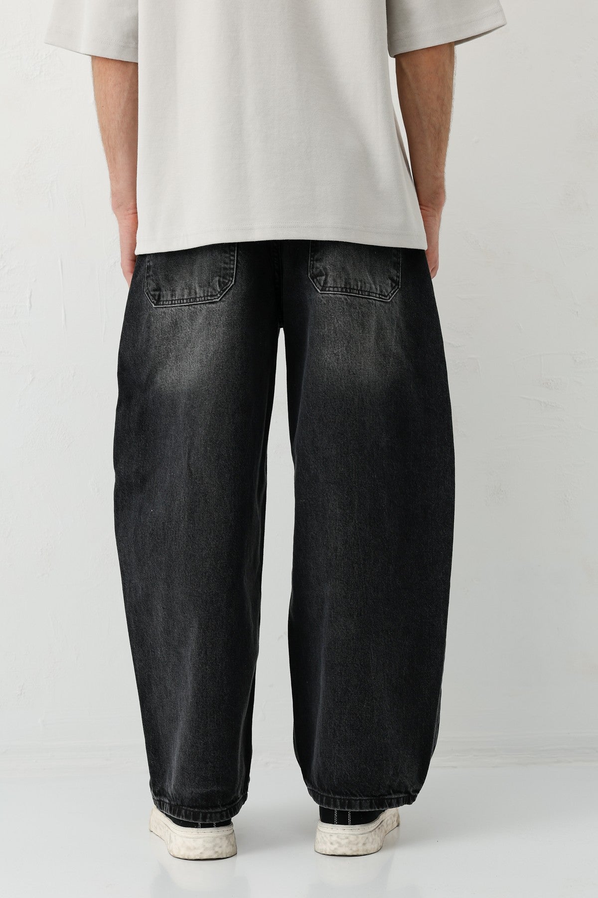 Barrel Fit Jeans