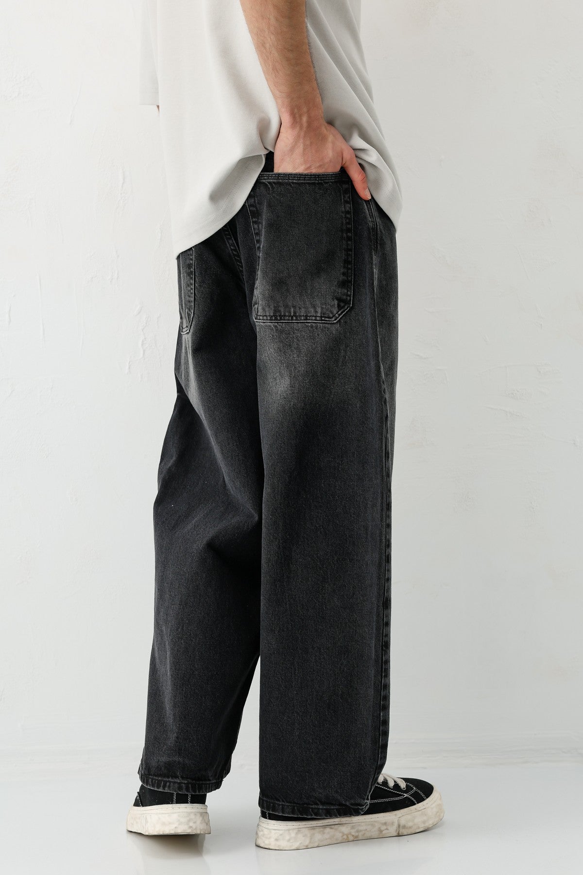 Barrel Fit Jeans