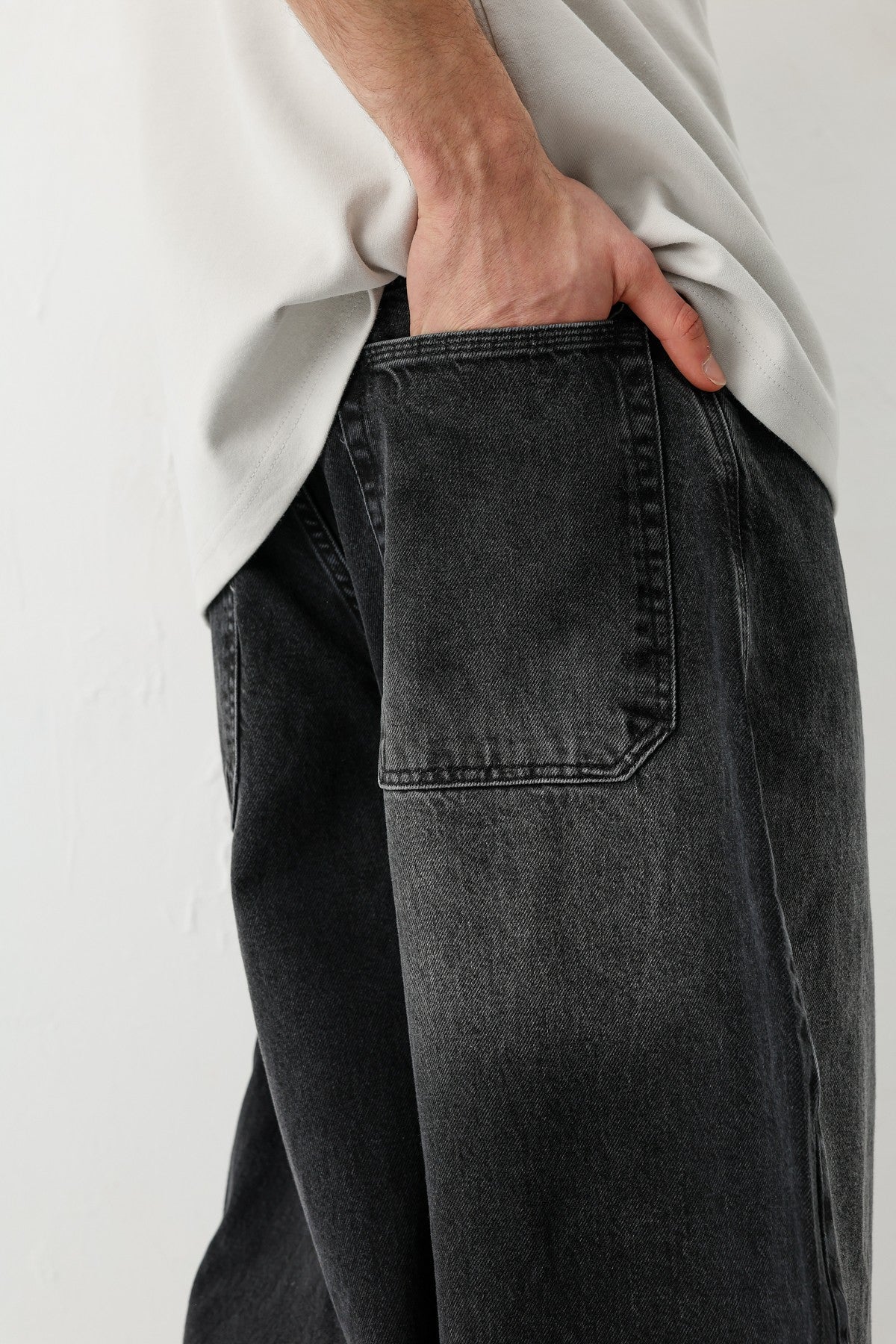Barrel Fit Jeans