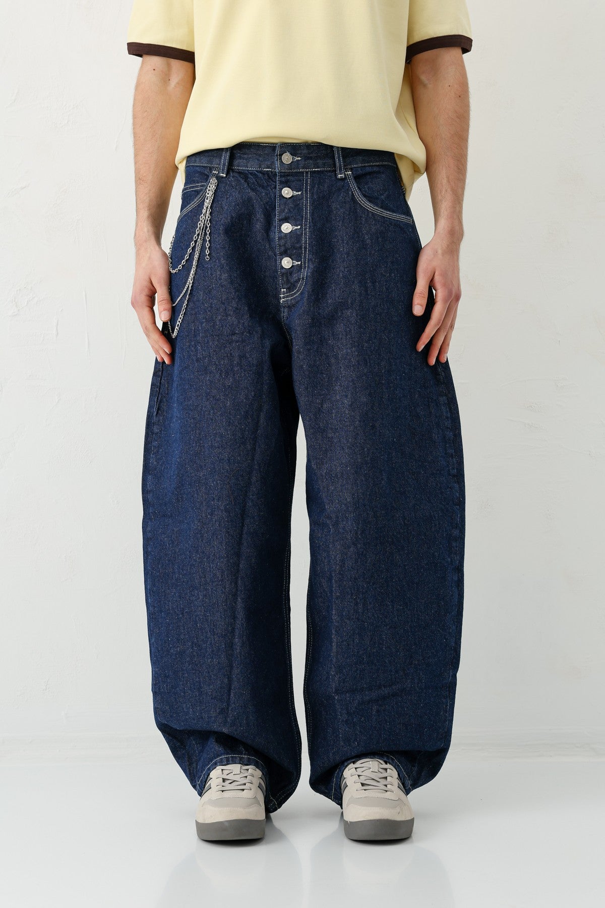 Barrel Fit Jeans