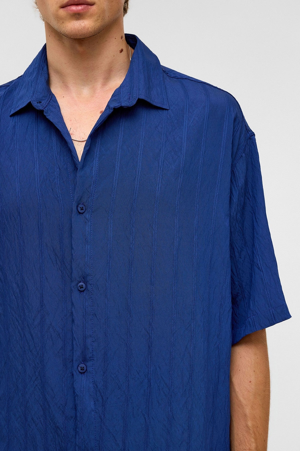 Oversize Çizgili Kısa Kollu Modal Kumaş Gömlek
