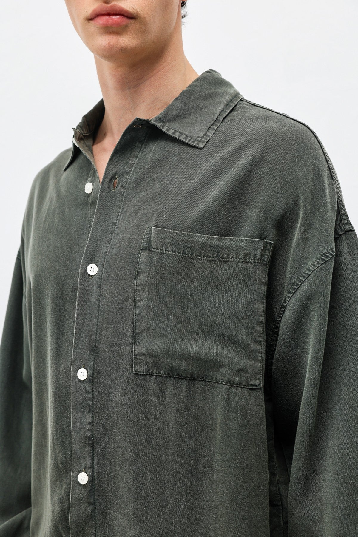 Oversize Yıkamalı Cep Detaylı Gömlek