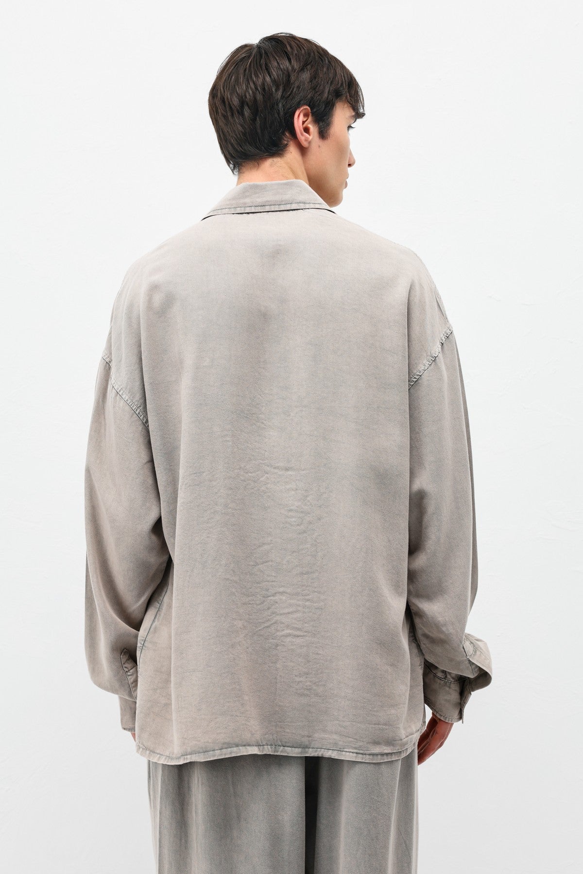 Oversize Yıkamalı Cep Detaylı Gömlek