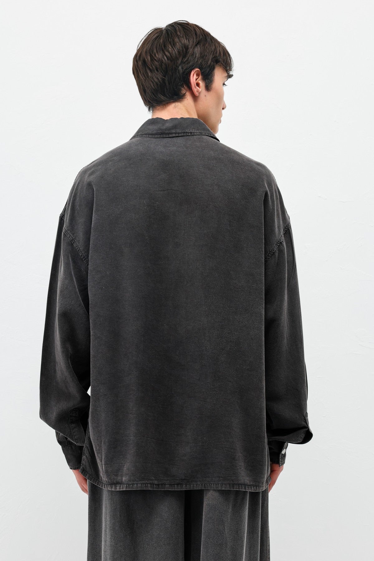 Oversize Yıkamalı Cep Detaylı Gömlek