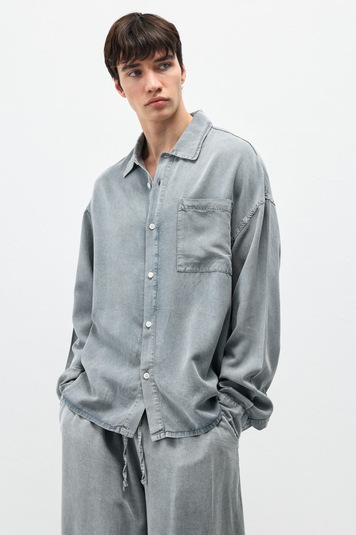 Oversize Yıkamalı Cep Detaylı Gömlek