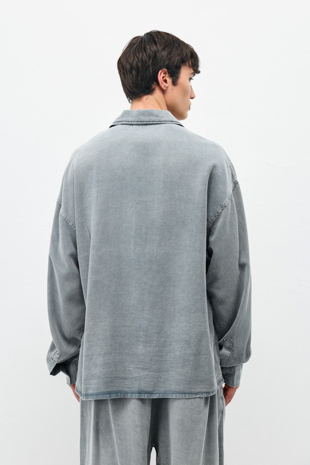 Oversize Yıkamalı Cep Detaylı Gömlek