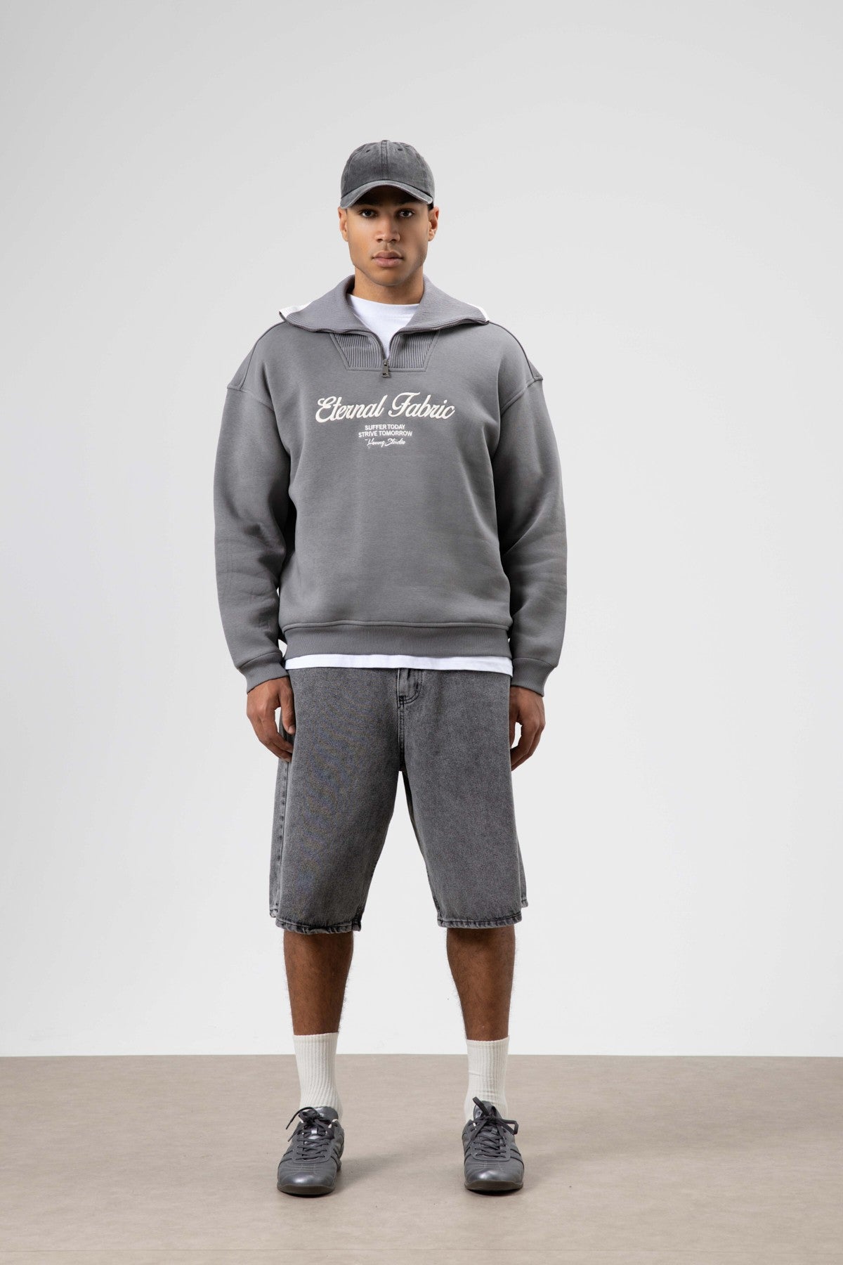 Oversize Fermuarlı Yaka Sweatshirt