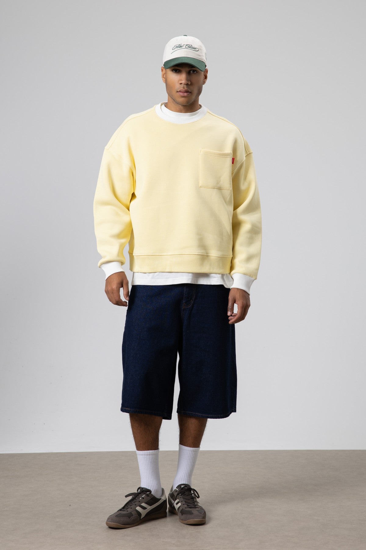 Bisiklet Yaka Cep Detaylı Oversize Sweatshirt