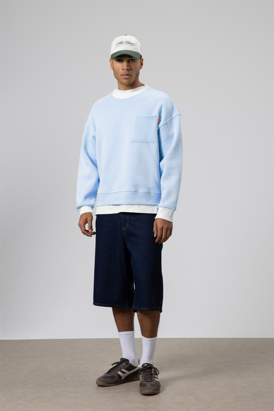 Bisiklet Yaka Cep Detaylı Oversize Sweatshirt