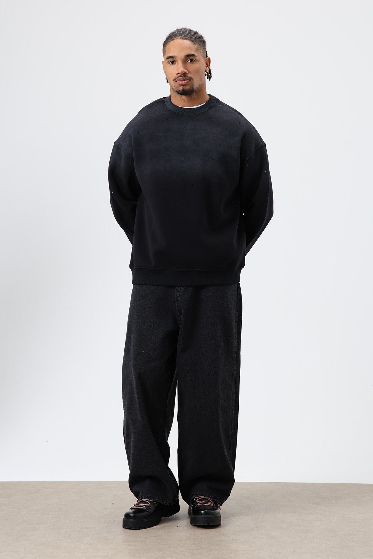 Yıkamalı Taş Detaylı Oversize Sweatshirt