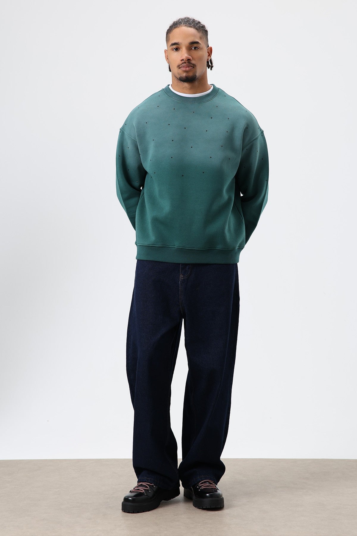 Yıkamalı Taş Detaylı Oversize Sweatshirt