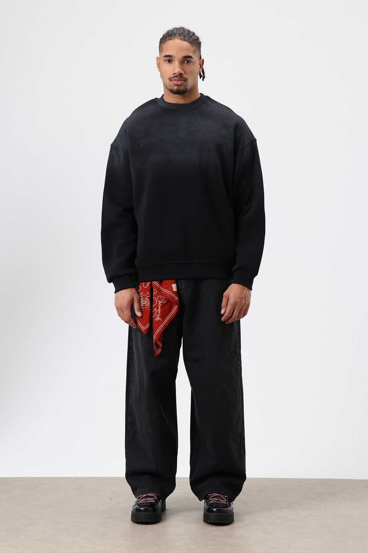 Yıkamalı Taş Detaylı Oversize Sweatshirt