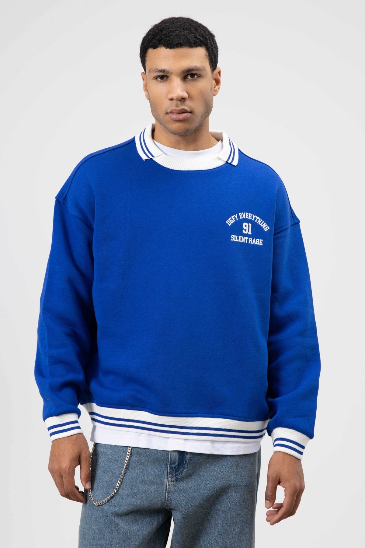 Oversize Yaka Nakış Detaylı Sweatshirt