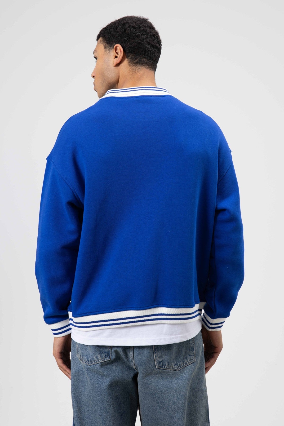 Oversize Yaka Nakış Detaylı Sweatshirt