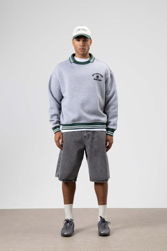 Oversize Yaka Nakış Detaylı Sweatshirt