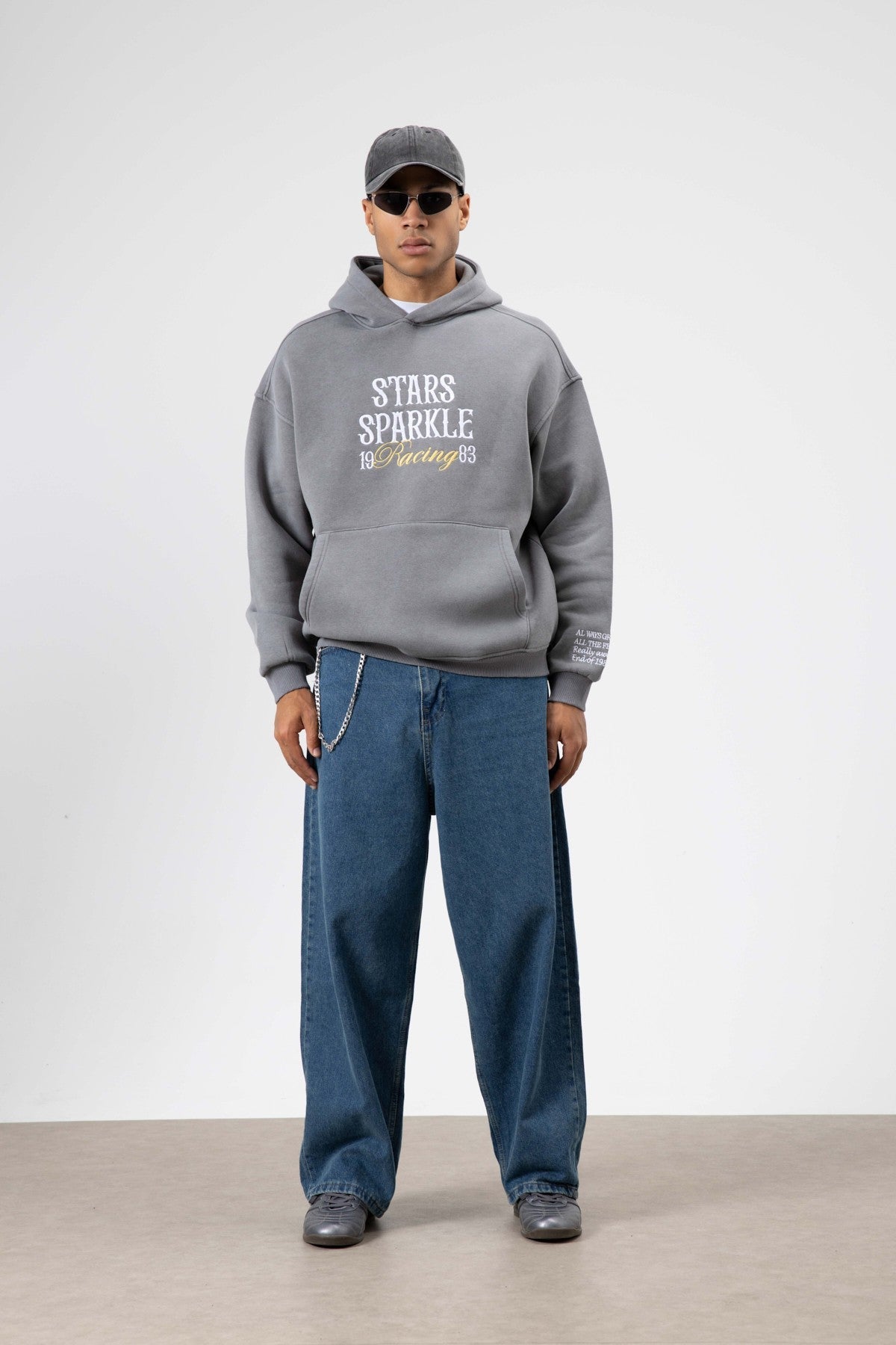 Oversize Nakış BaskılıKapüşonlu Sweatshirt