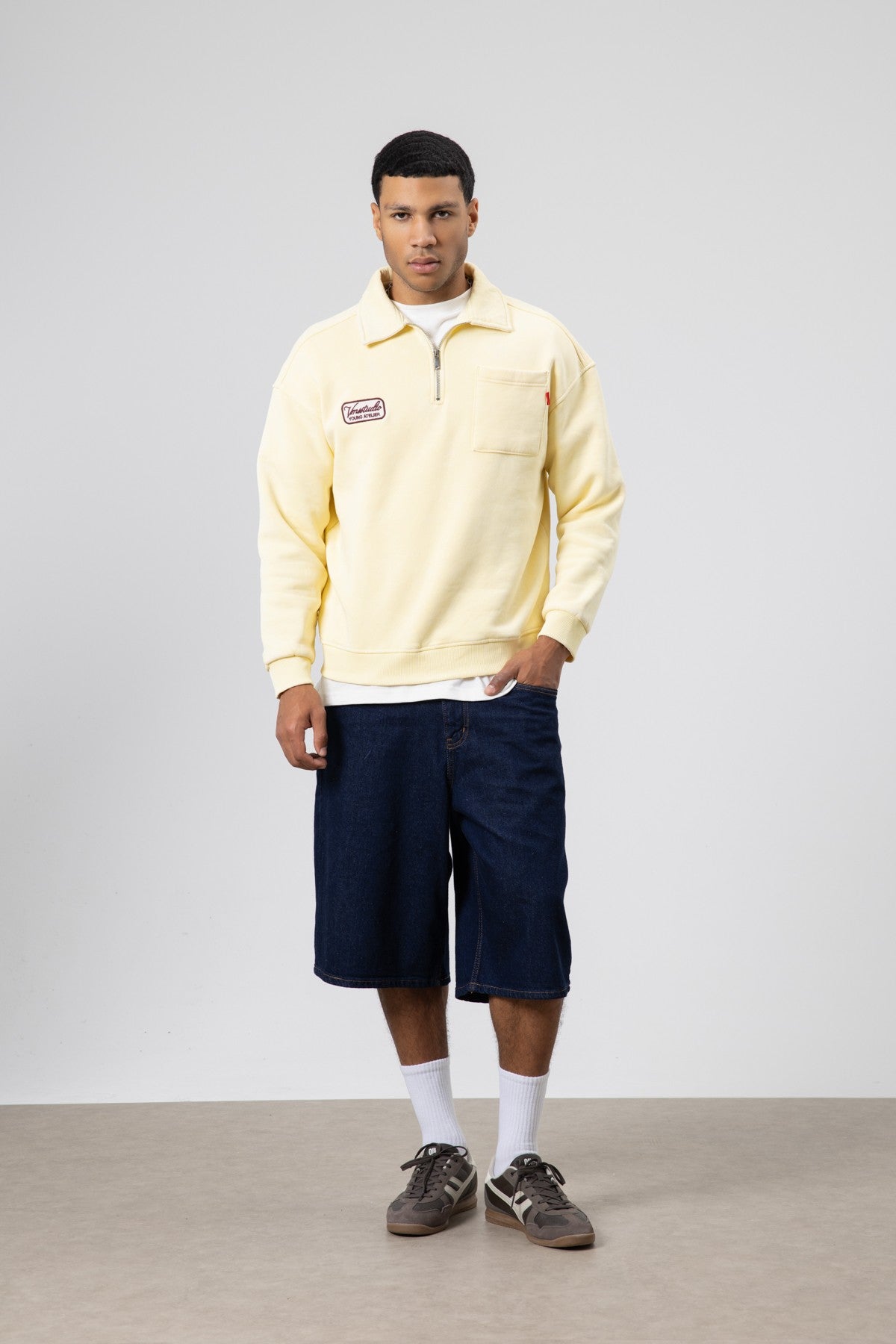 Yaka Fermuarlı Oversize Baskılı Sweatshirt