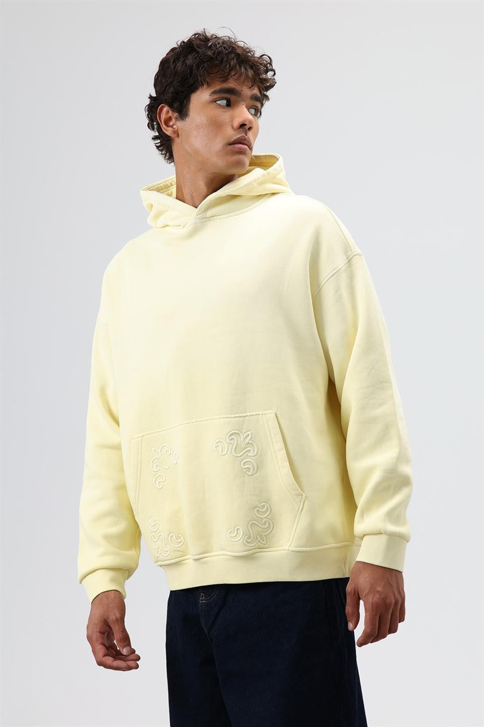 Oversize Nakış Detaylı Hoodie