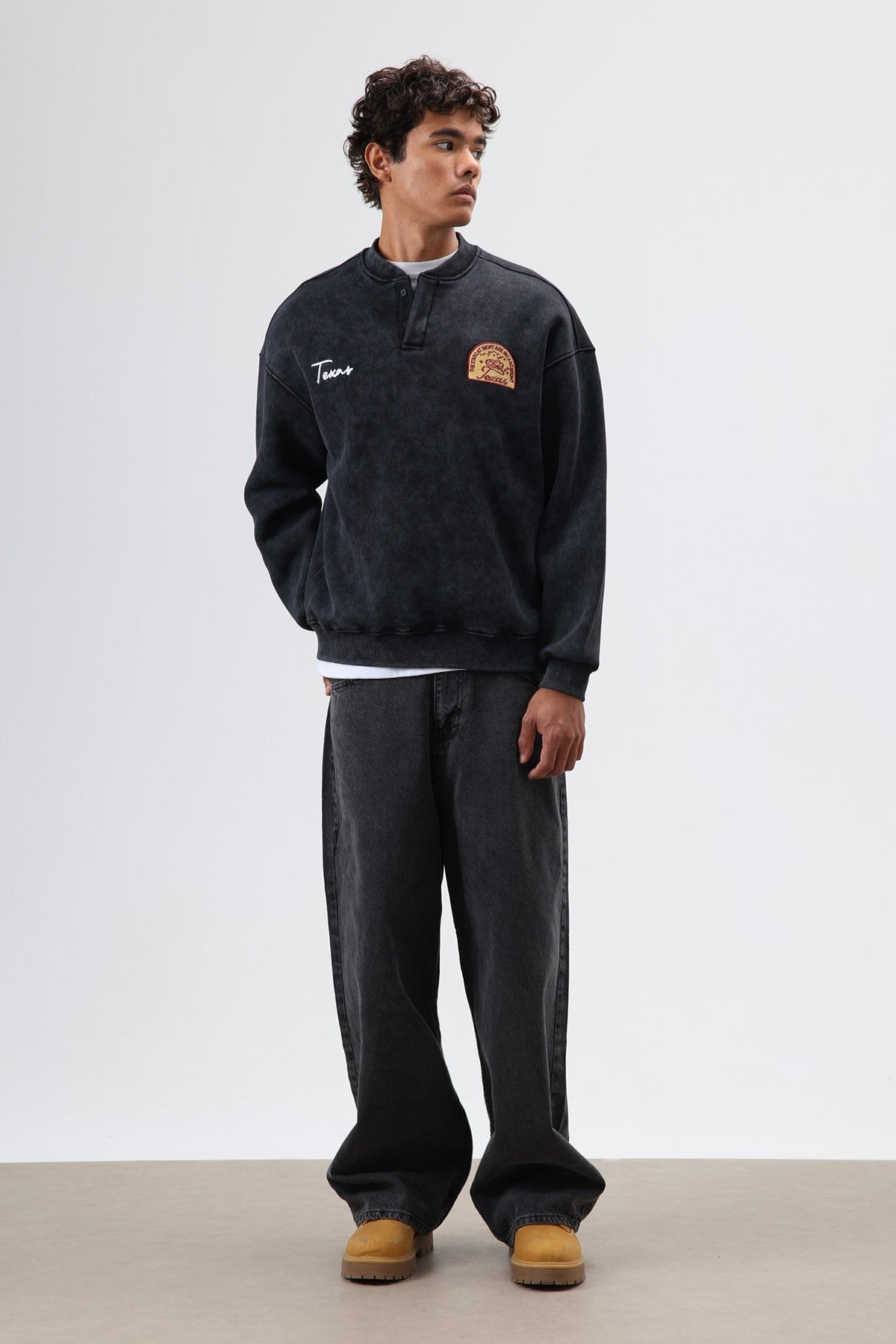 Oversize Henley Yaka Baskılı Sweatshirt