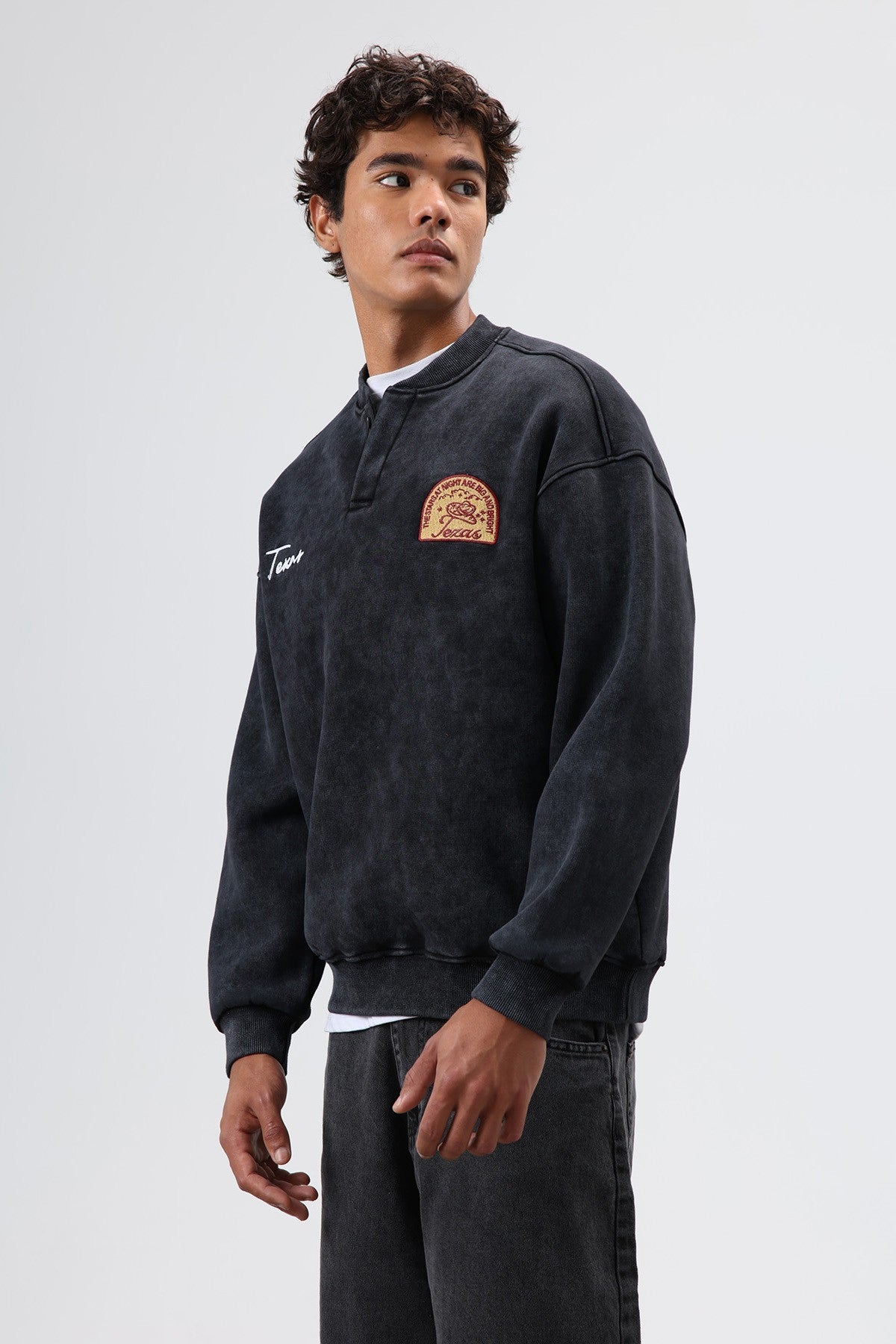 Oversize Henley Yaka Baskılı Sweatshirt