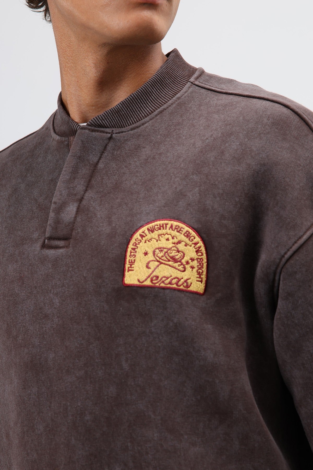 Oversize Henley Yaka Baskılı Sweatshirt