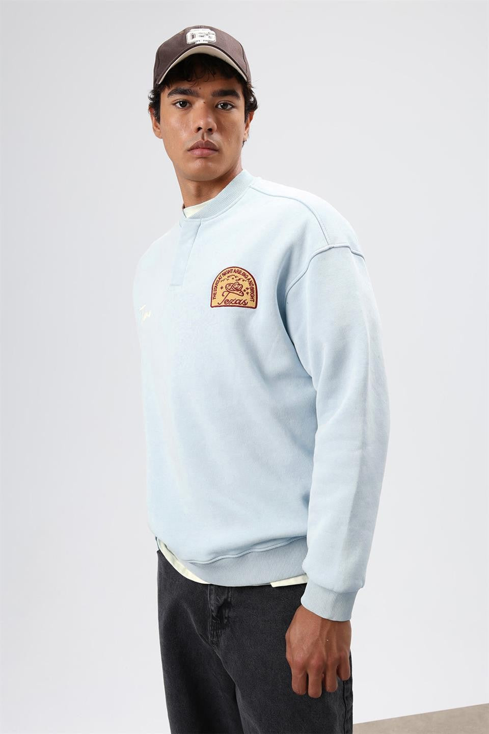 Oversize Henley Yaka Baskılı Sweatshirt