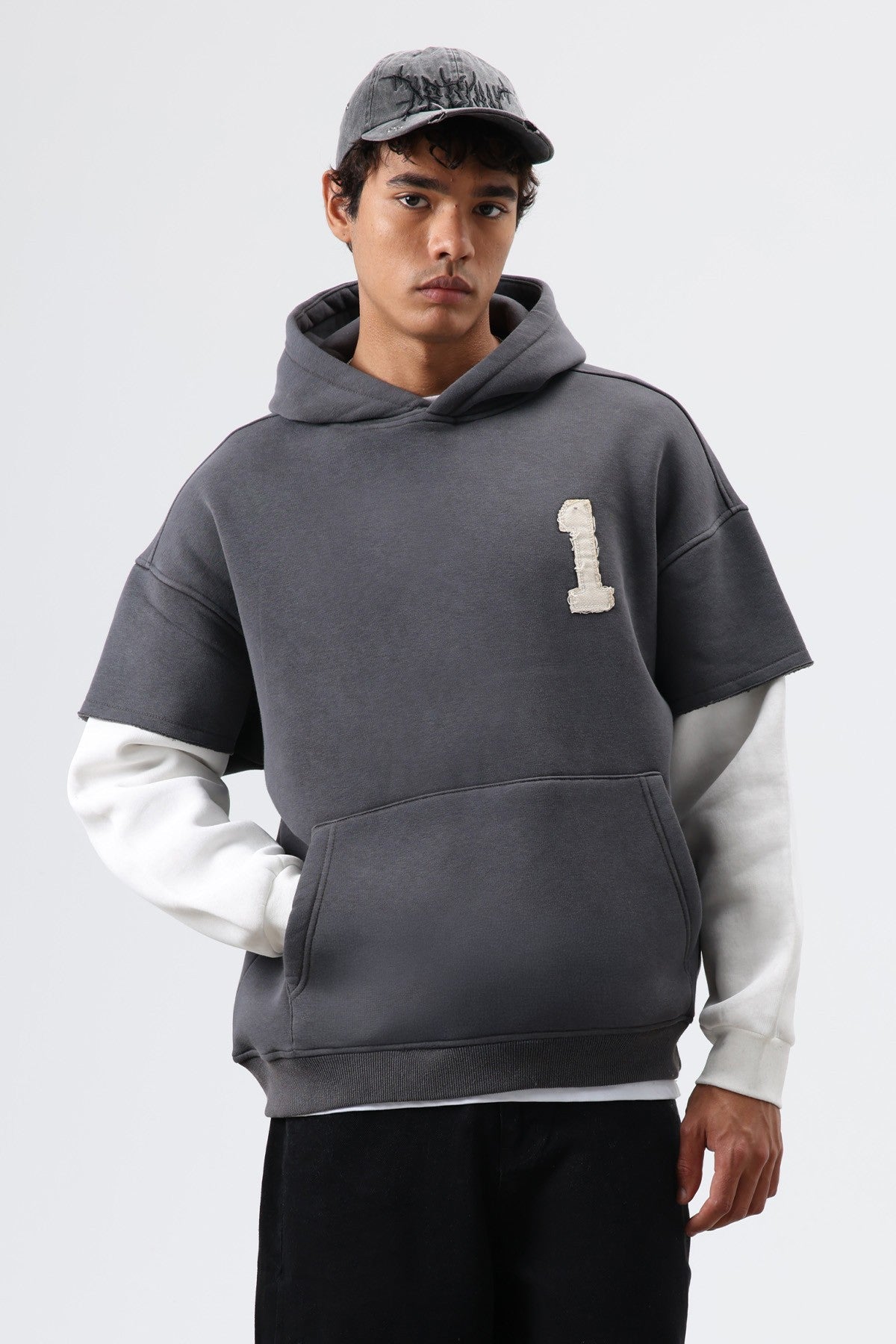 Oversize Kol Detaylı Kapüşonlu Sweatshirt